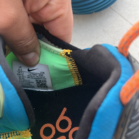 Air max nike sneakers, in good used condition,blue, green and yellow - Picture 4 of 5